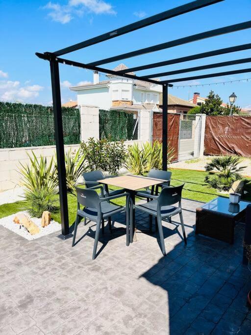 Eco Alojamiento La Cartuja De Talamanca Talamanca de Jarama Ngoại thất bức ảnh